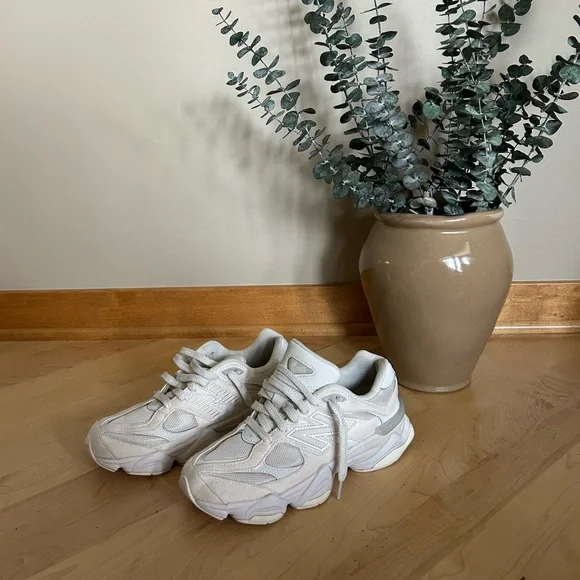 New Balance 9060 GS White Sneaker Shoe Sea Salt and Linen - Picture 1 of 10